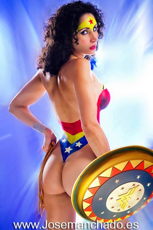 Wonder Woman Bodypaint.