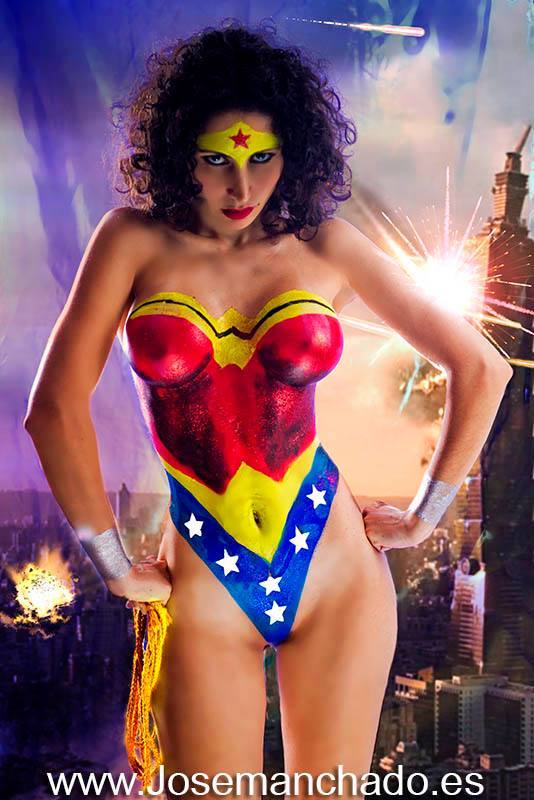 Wonder Woman Bodypaint.